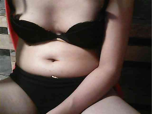 flowerhairypinay Live Webcam on BongaCams