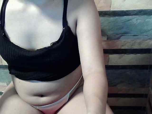 HornyNica webcam