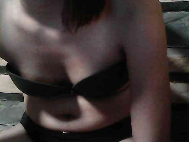 HornyNica webcam