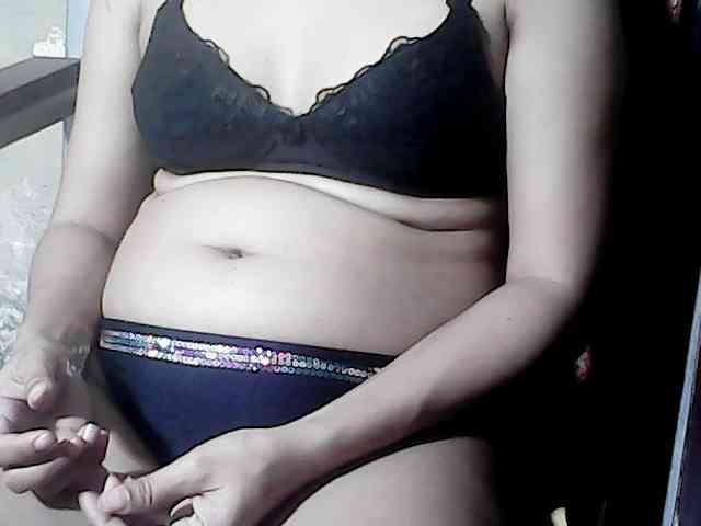HornyNica webcam