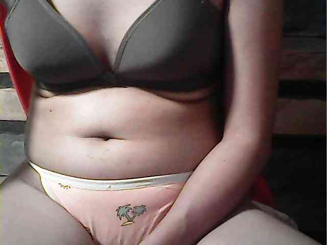 HornyNica webcam