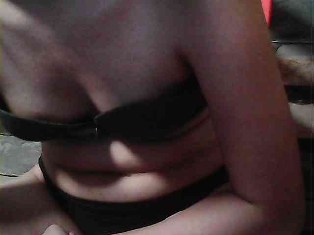 HornyNica webcam