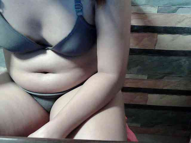 HornyNica webcam