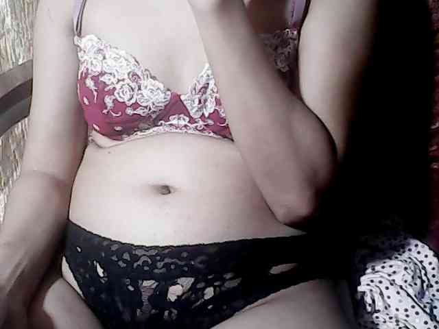HornyNica webcam