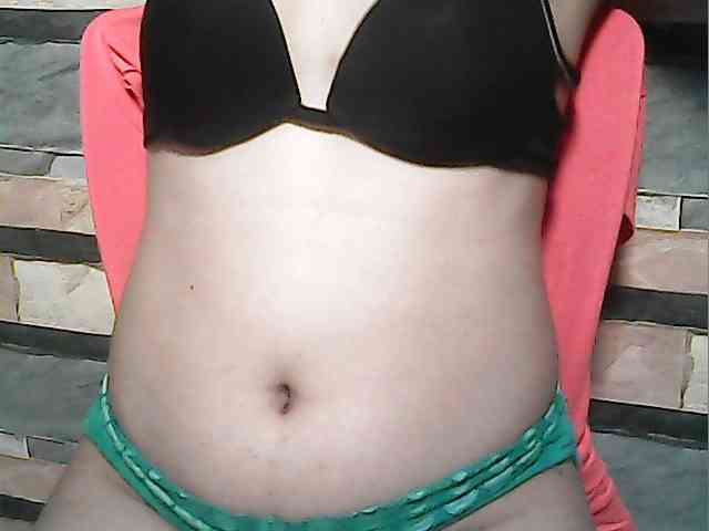 HornyNica webcam