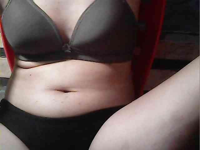 HornyNica webcam