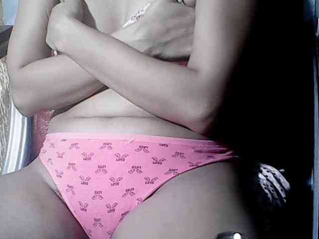 HornyNica webcam