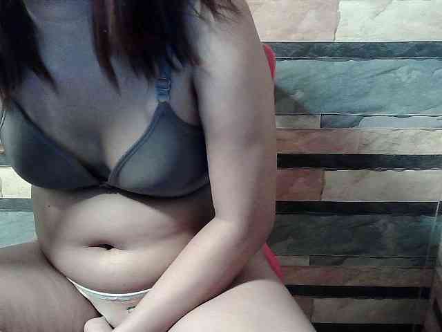 HornyNica webcam