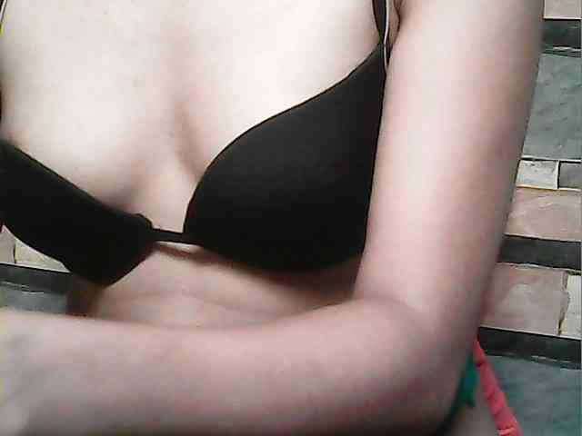 HornyNica webcam