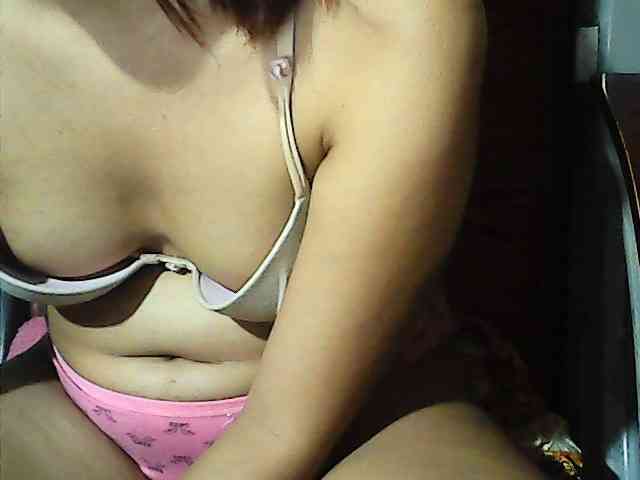 HornyNica webcam