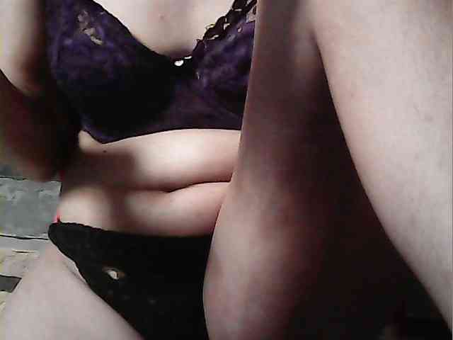 HornyNica webcam