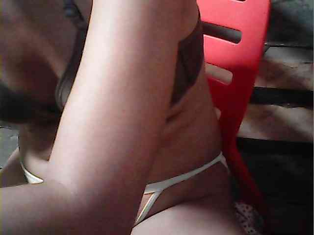 HornyNica webcam
