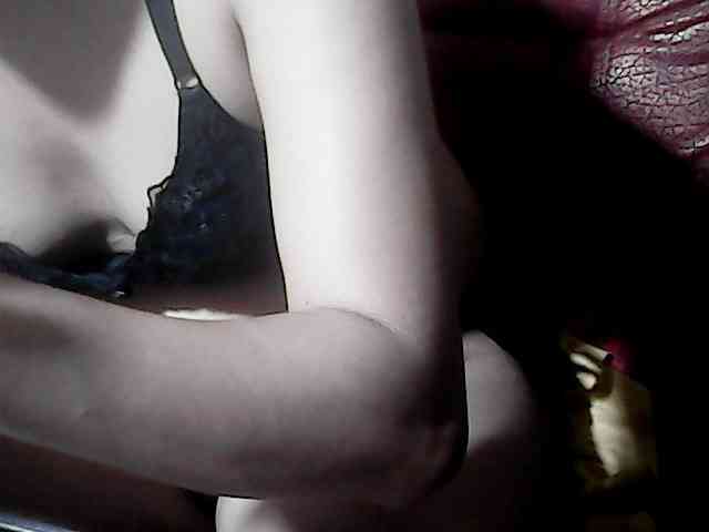 HornyNica webcam