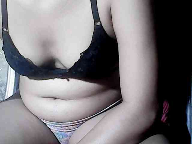 HornyNica webcam