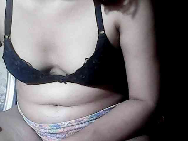 HornyNica webcam