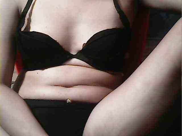 flowerhairypinay Live Webcam on BongaCams