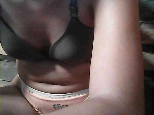HornyNica webcam