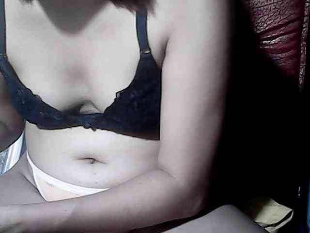 HornyNica webcam