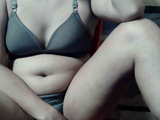 HornyNica webcam