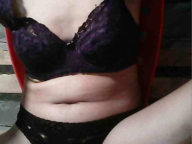 HornyNica webcam