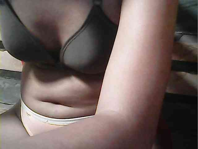 HornyNica webcam
