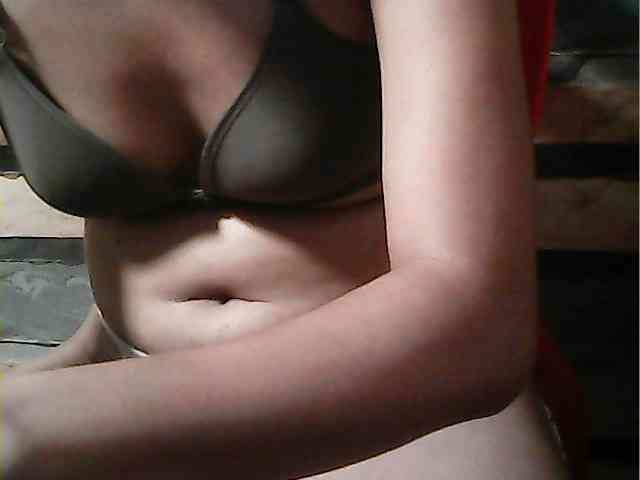 HornyNica webcam