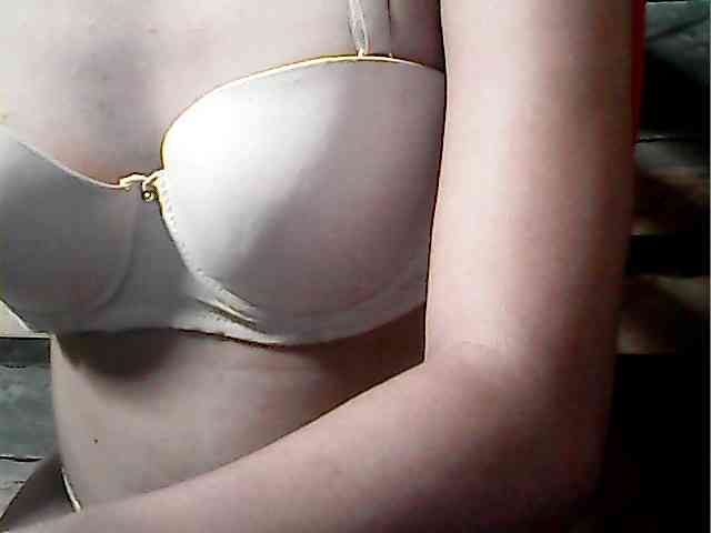 HornyNica webcam