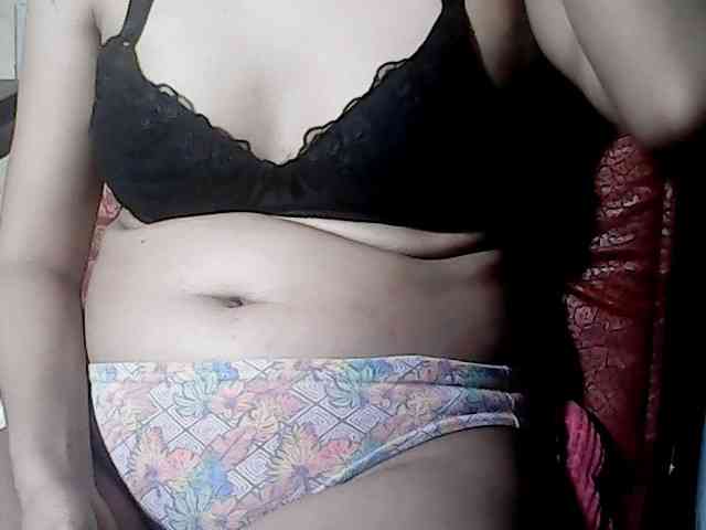 HornyNica webcam