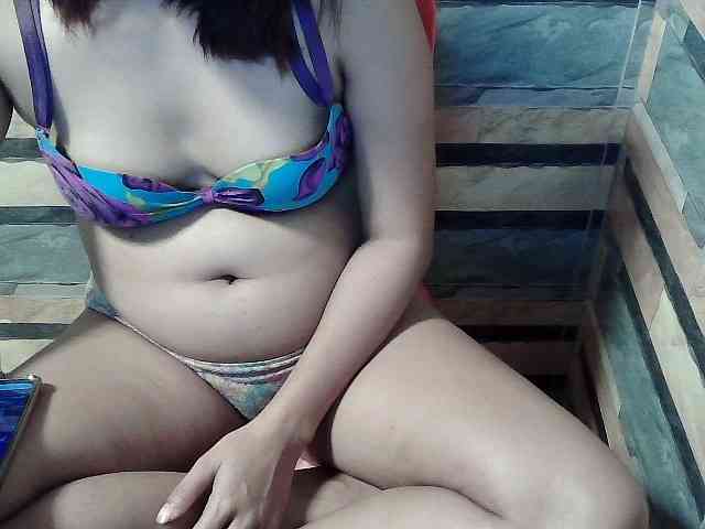 HornyNica webcam