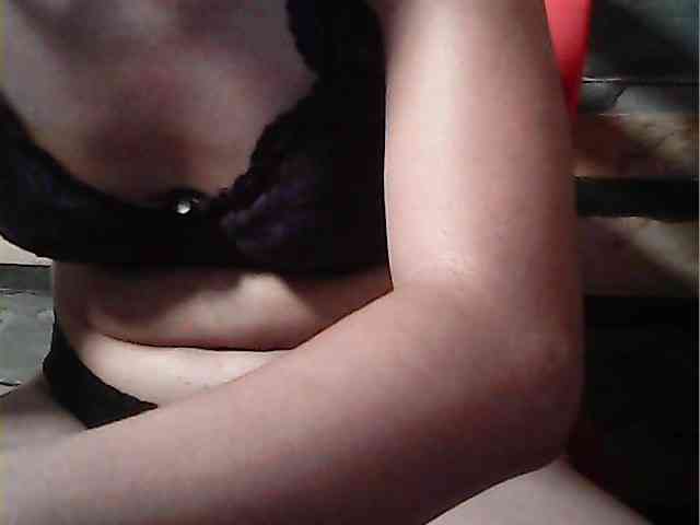HornyNica webcam