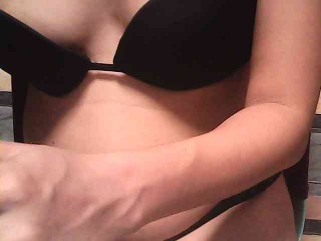 HornyNica webcam