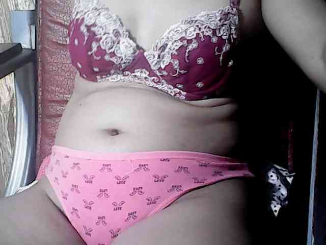 HornyNica webcam