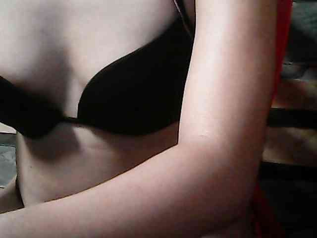 HornyNica webcam