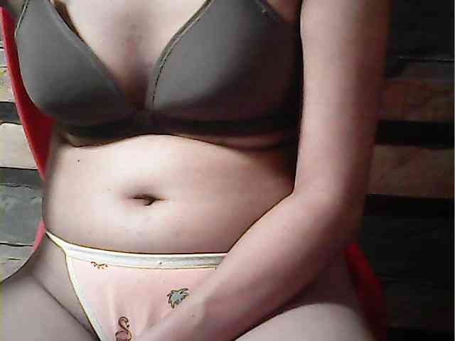 HornyNica webcam