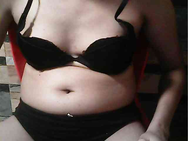 flowerhairypinay Live Webcam on BongaCams