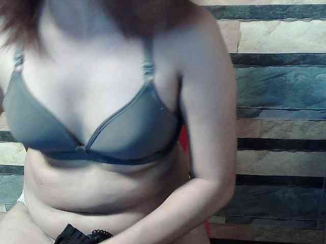 HornyNica webcam