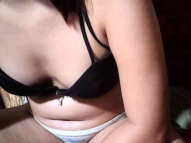 HornyNica webcam