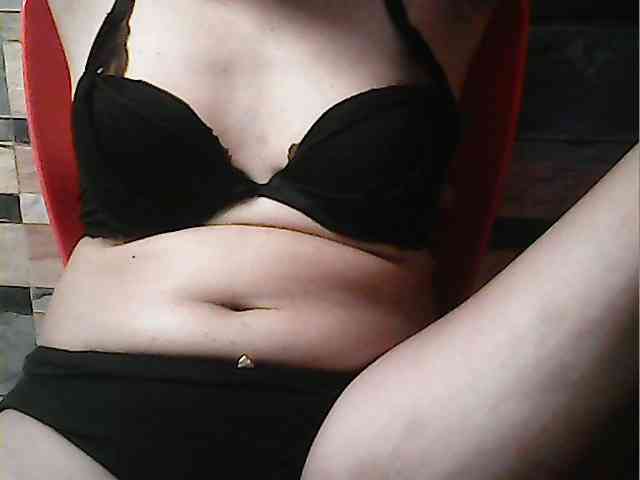 HornyNica webcam