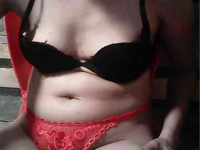 HornyNica webcam