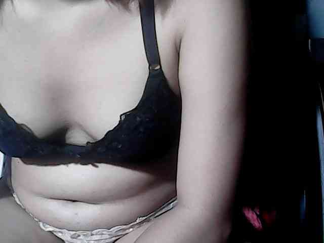 HornyNica webcam