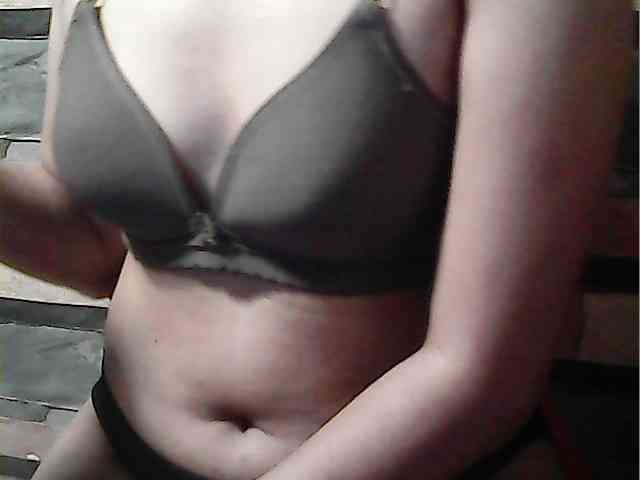 HornyNica webcam
