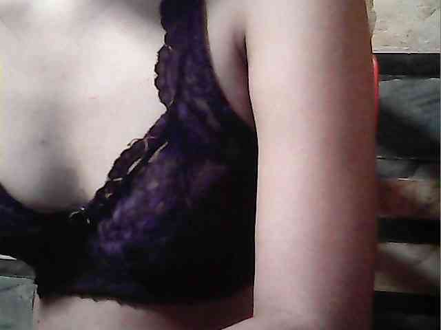 HornyNica webcam