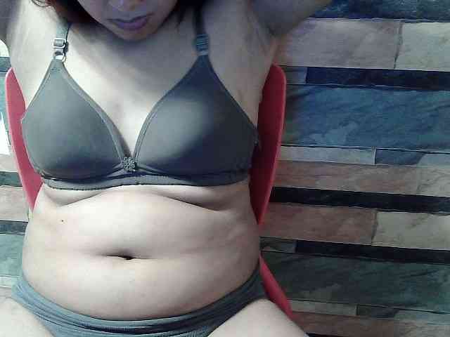 HornyNica webcam