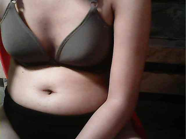 HornyNica webcam
