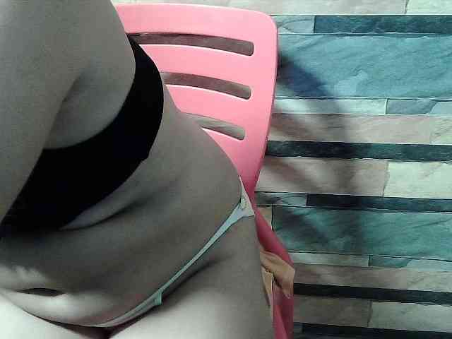 HornyNica webcam