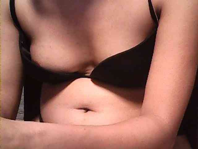 HornyNica webcam