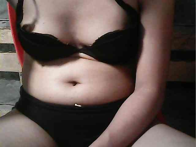 HornyNica webcam