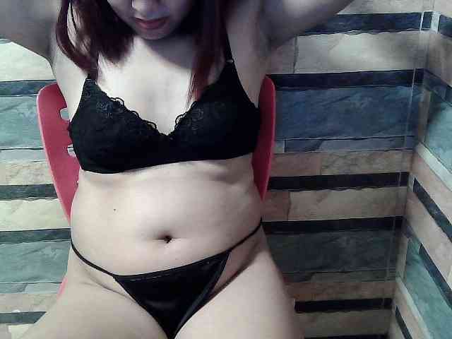 HornyNica webcam