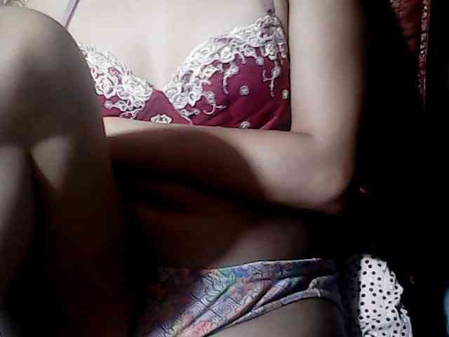 HornyNica webcam