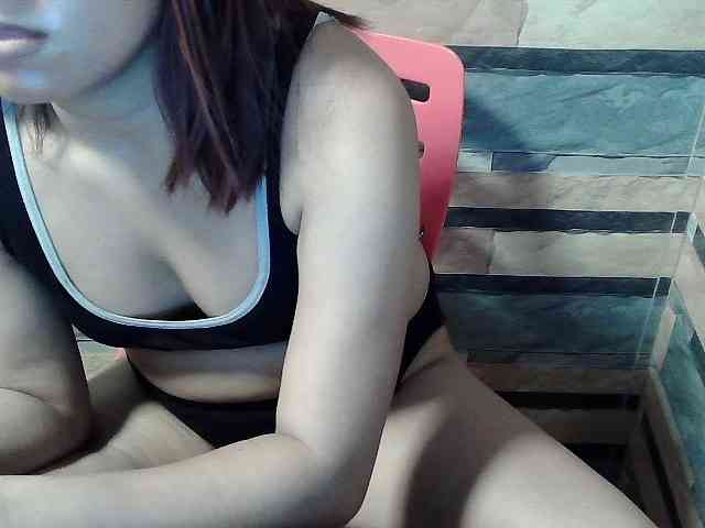 HornyNica webcam